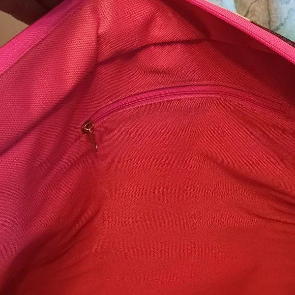 Toss Resort Collection Giraffe Print Tote Bag with Pink Straps, W/Hot Iron Bag - Picture 8 of 16